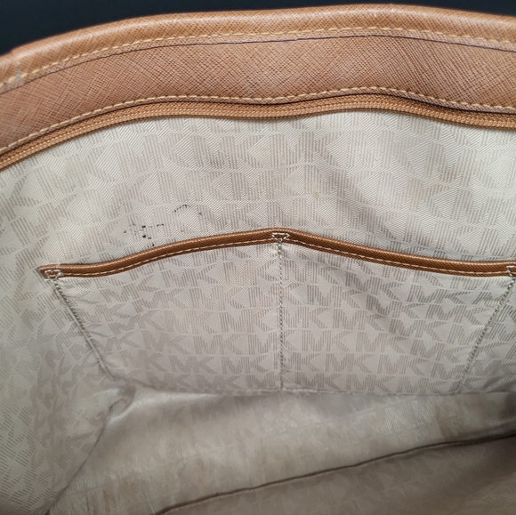 Huge! Michael Kors Brown Tote Bag With Gold Finishings, 18×10×6, EUC - Picture 4 of 6
